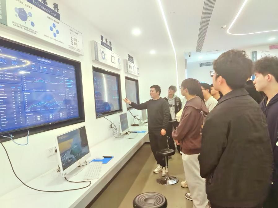 信息工程學院“就業能力提升培訓班”開班儀式順利舉行，助力學子在信息科技領域騰飛
